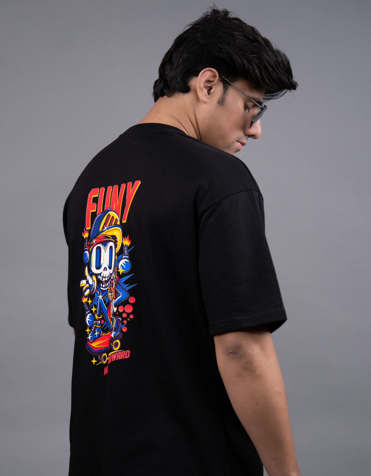 Dancing Skull Graphic Printed Men’s Oversized T-shirt side pose